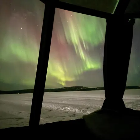 شقة Unique Warm Glass Igloo On A Frozen In Ivalo