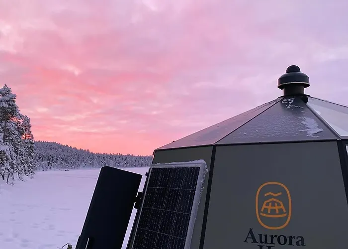 Appartement Unique Warm Glass Igloo On A Frozen In Ivalo
